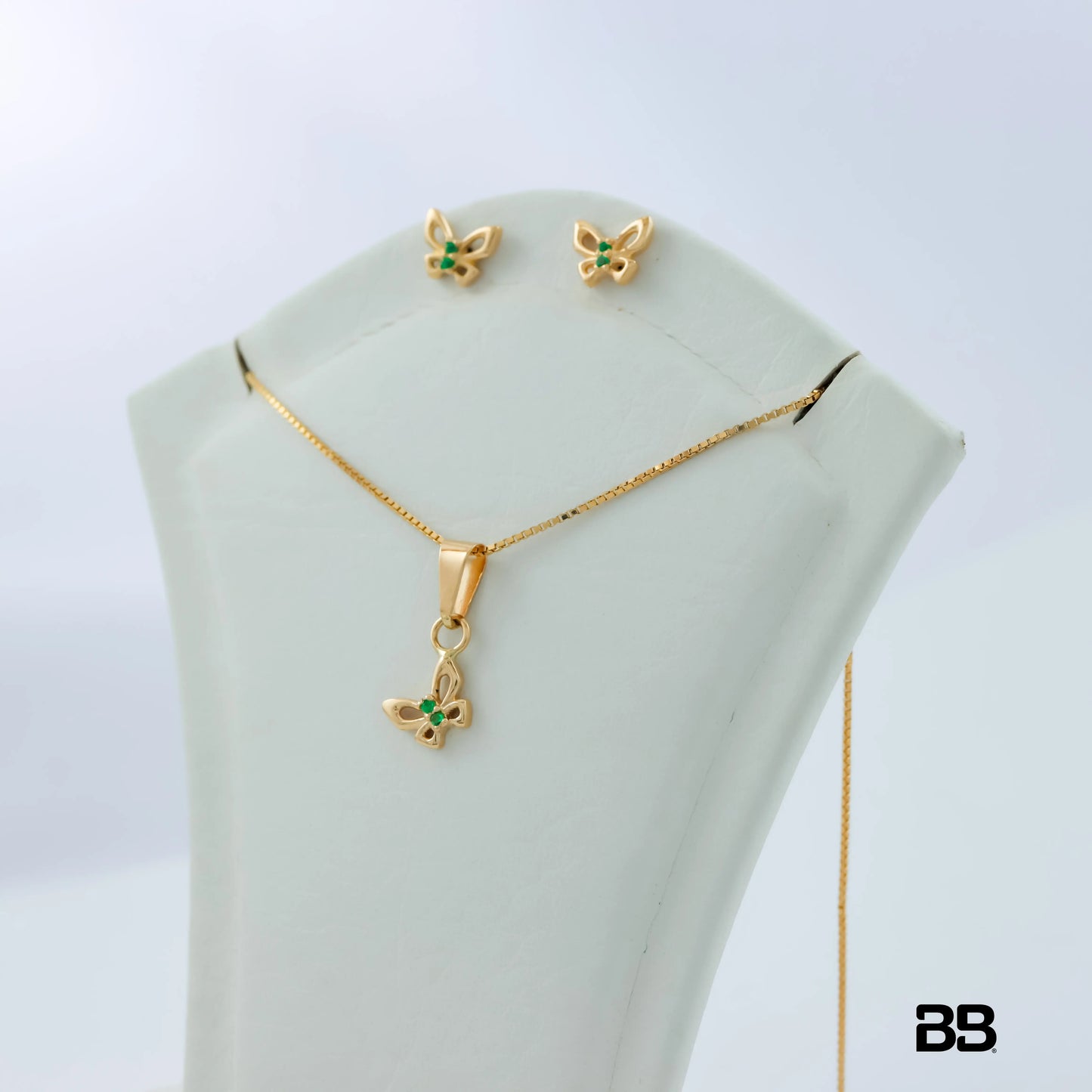 Set Mariposas Esmeralda 0.13Qts | 1.7gr | Oro Amarillo (Gemas)