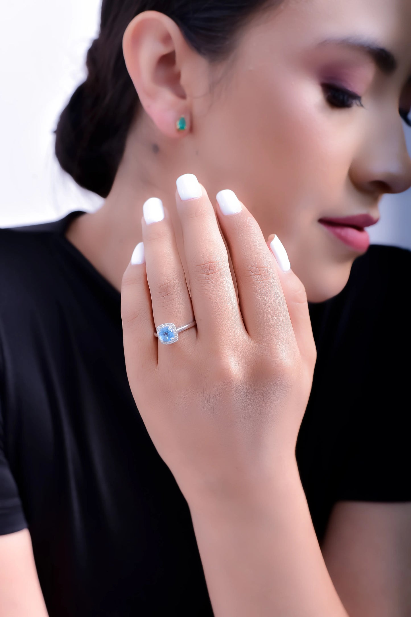 Anillo Solitario Amores Topacio 1.61Qts + Diamante 0.16Qts | 3.4gr | Oro Blanco (Gemas)