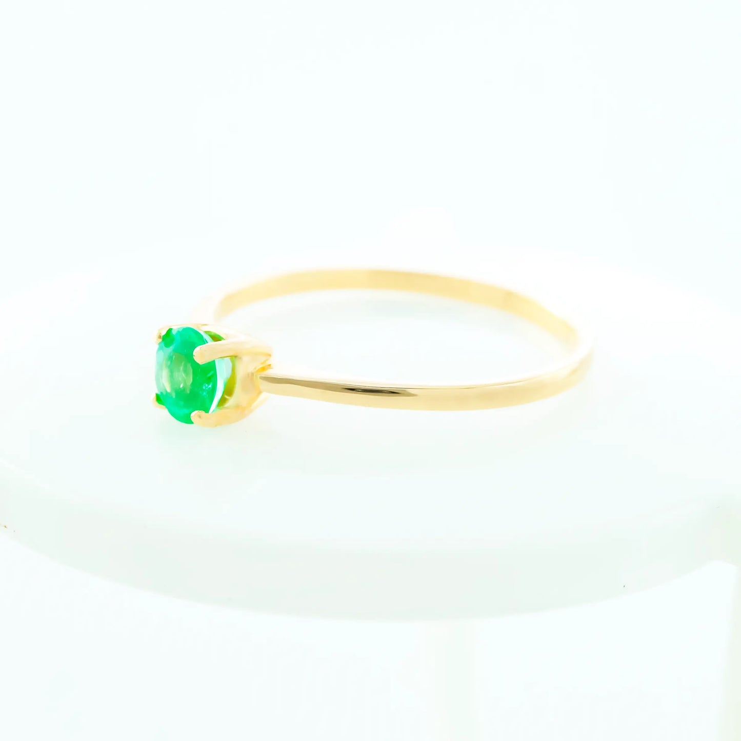 Anillo Solitario Sr Esmeralda 0.2Qts | 1.2gr | Oro Amarillo (Gemas)