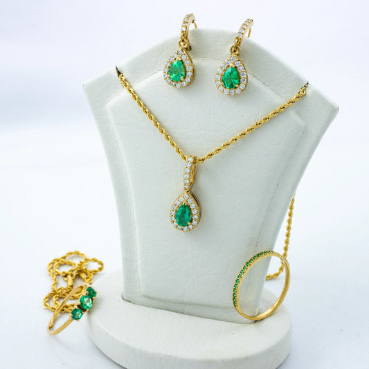 Set Monarca Esmeralda 1.4Qts + Diamante 0.95Qts | 5.4gr | Oro Amarillo (Gemas)